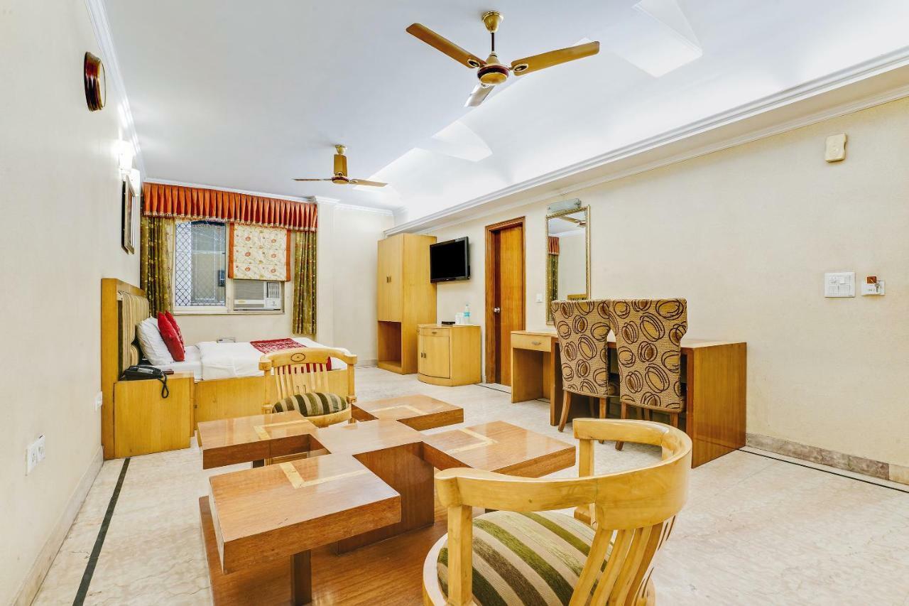 Hotel Capital O 41598 Singh Sahib Deluxe Delhi (National Capital Territory of India)