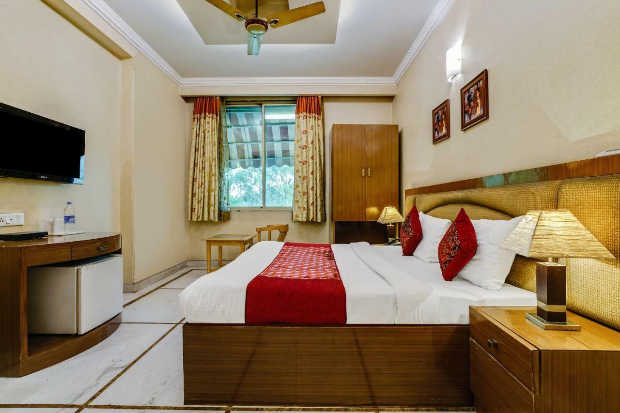 Hotel Capital O 41598 Singh Sahib Deluxe