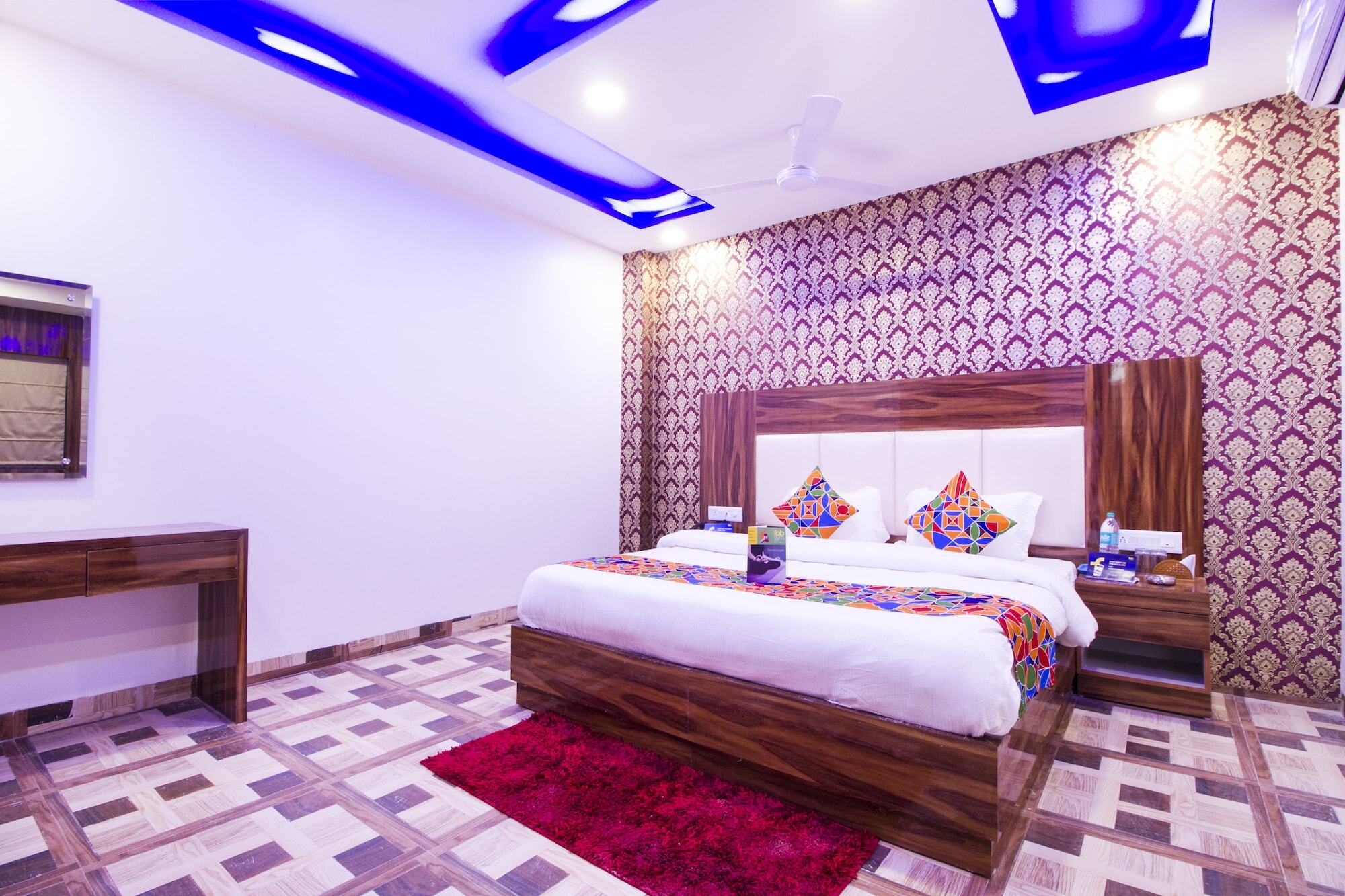 Fabhotel Olivia