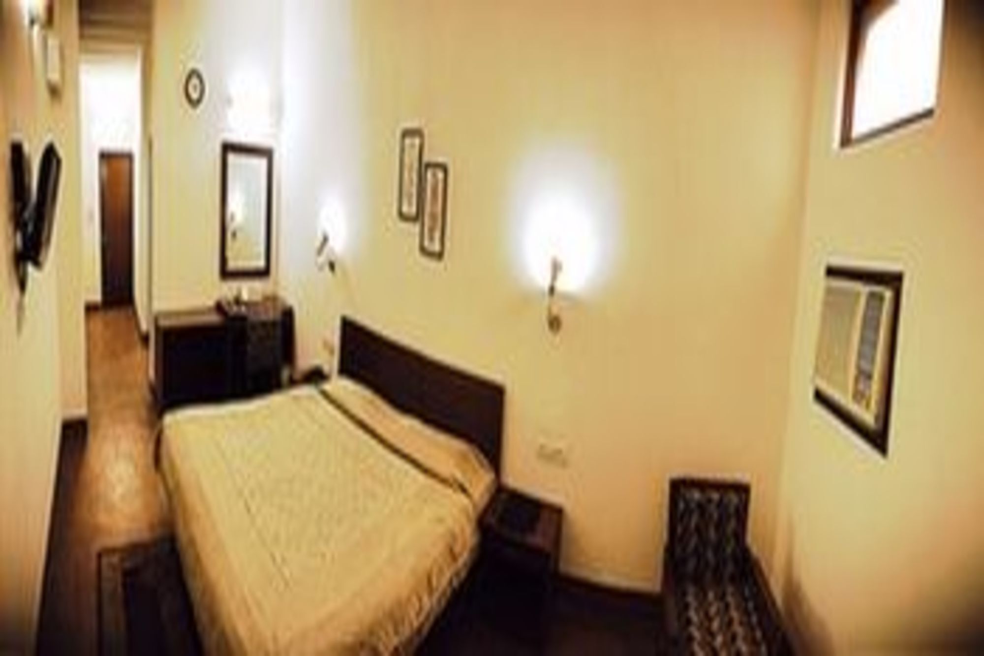 Airport Hotel 2*