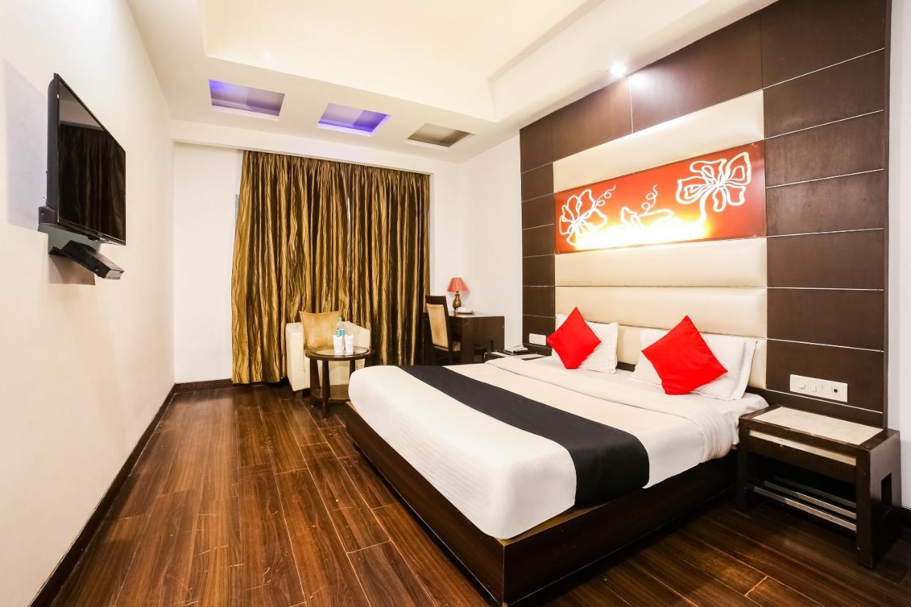Livasa Near Blk Hospital 3*