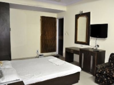 Hotel Pawan Plaza Near Blk-Max Hospital