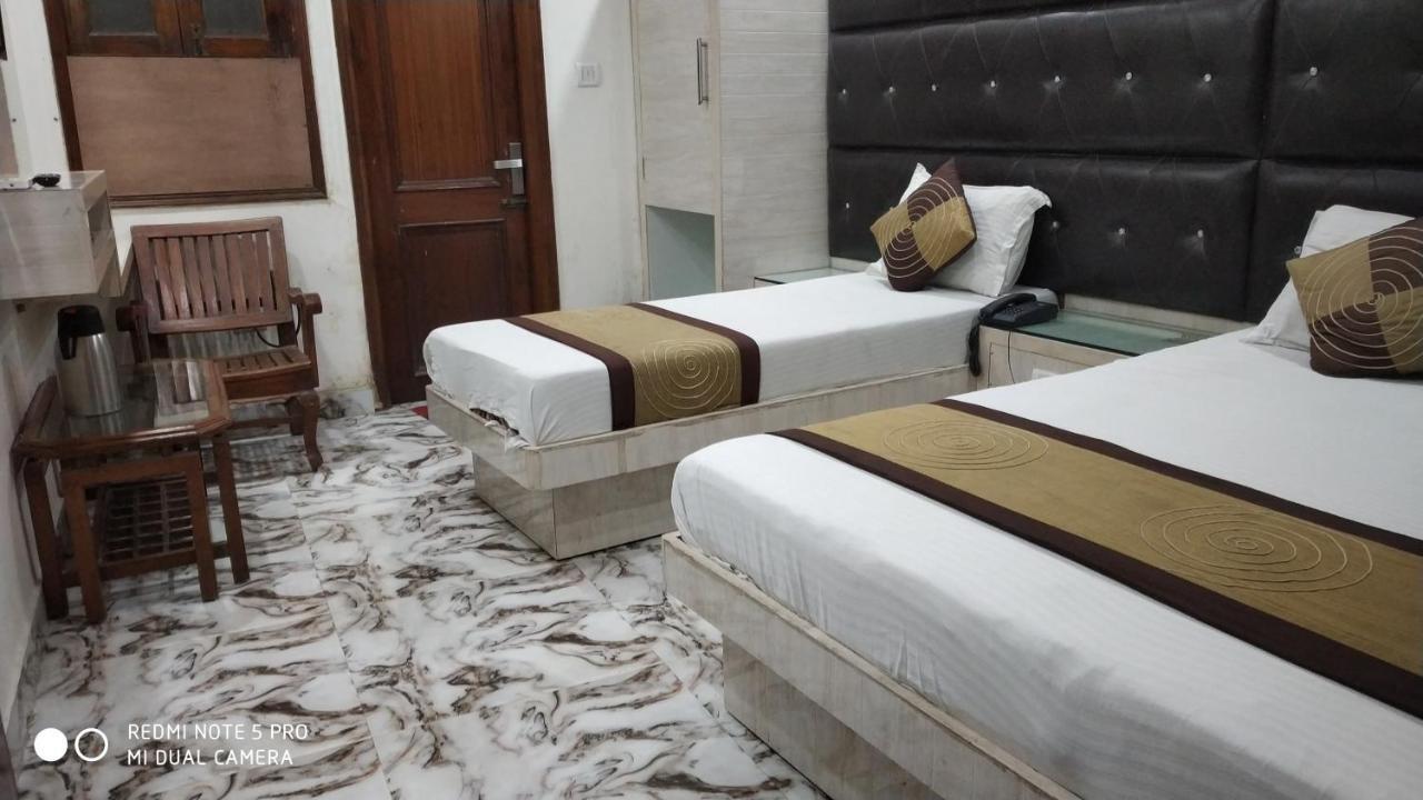 Adb Crystal Deluxe Hotel 2*