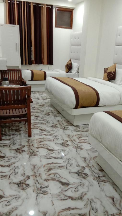 Hotel Adb Crystal Deluxe New Delhi