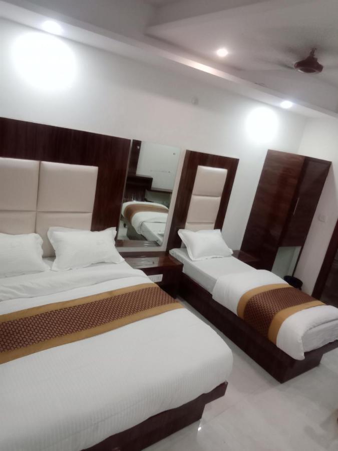 Adb Crystal Deluxe Hotel 2*