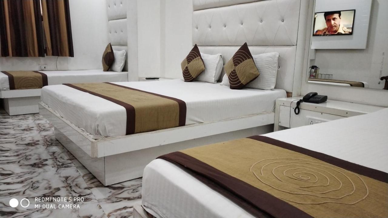 Hotel Adb Crystal Deluxe New Delhi