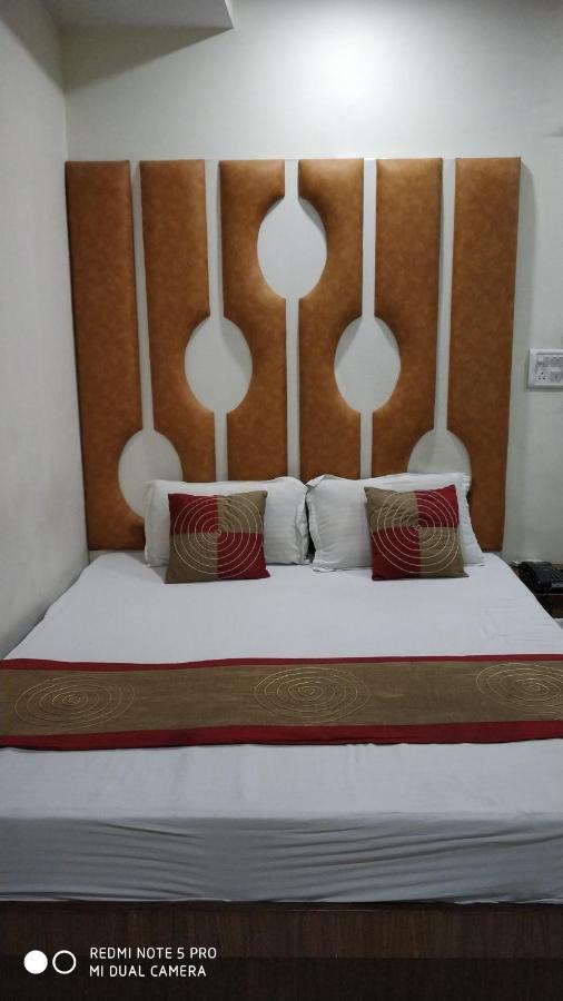 Hotel Adb Crystal Deluxe
