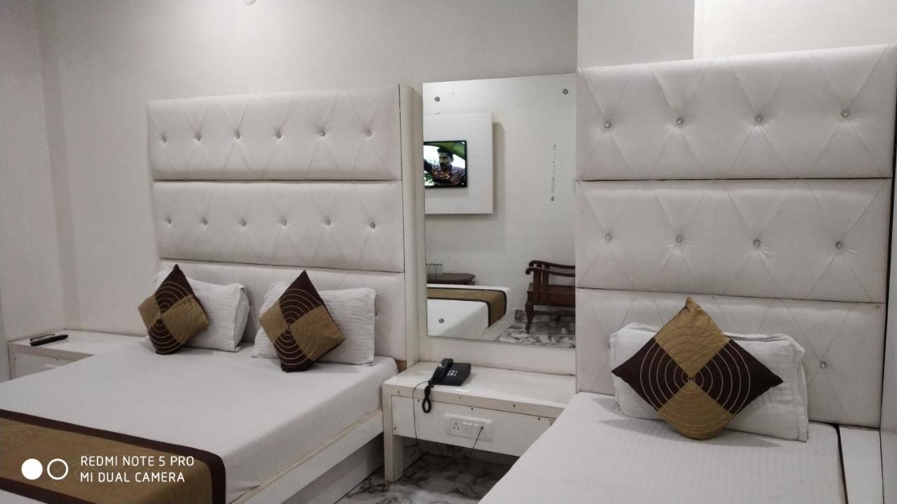 Hotel Adb Crystal Deluxe