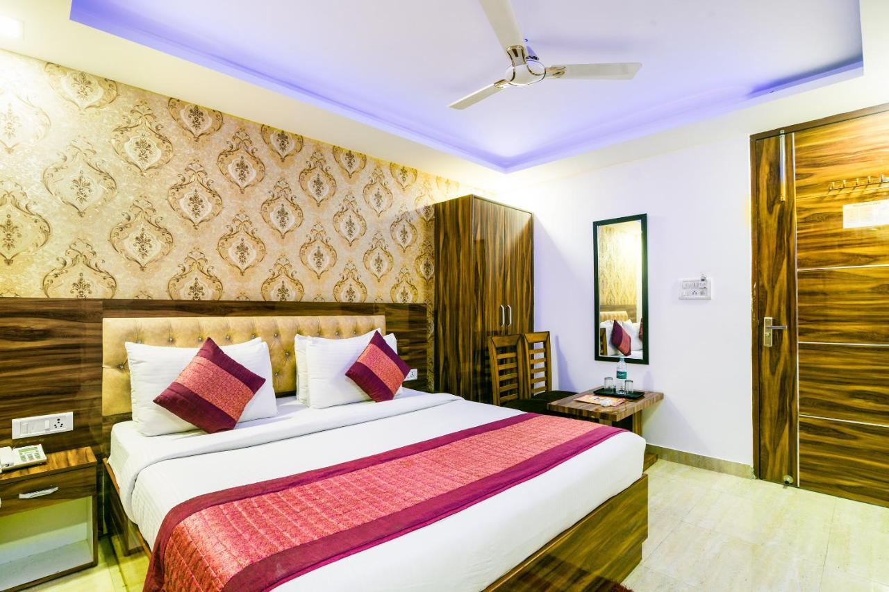 Pearl - Mahipalpur Delhi Airport Hotel