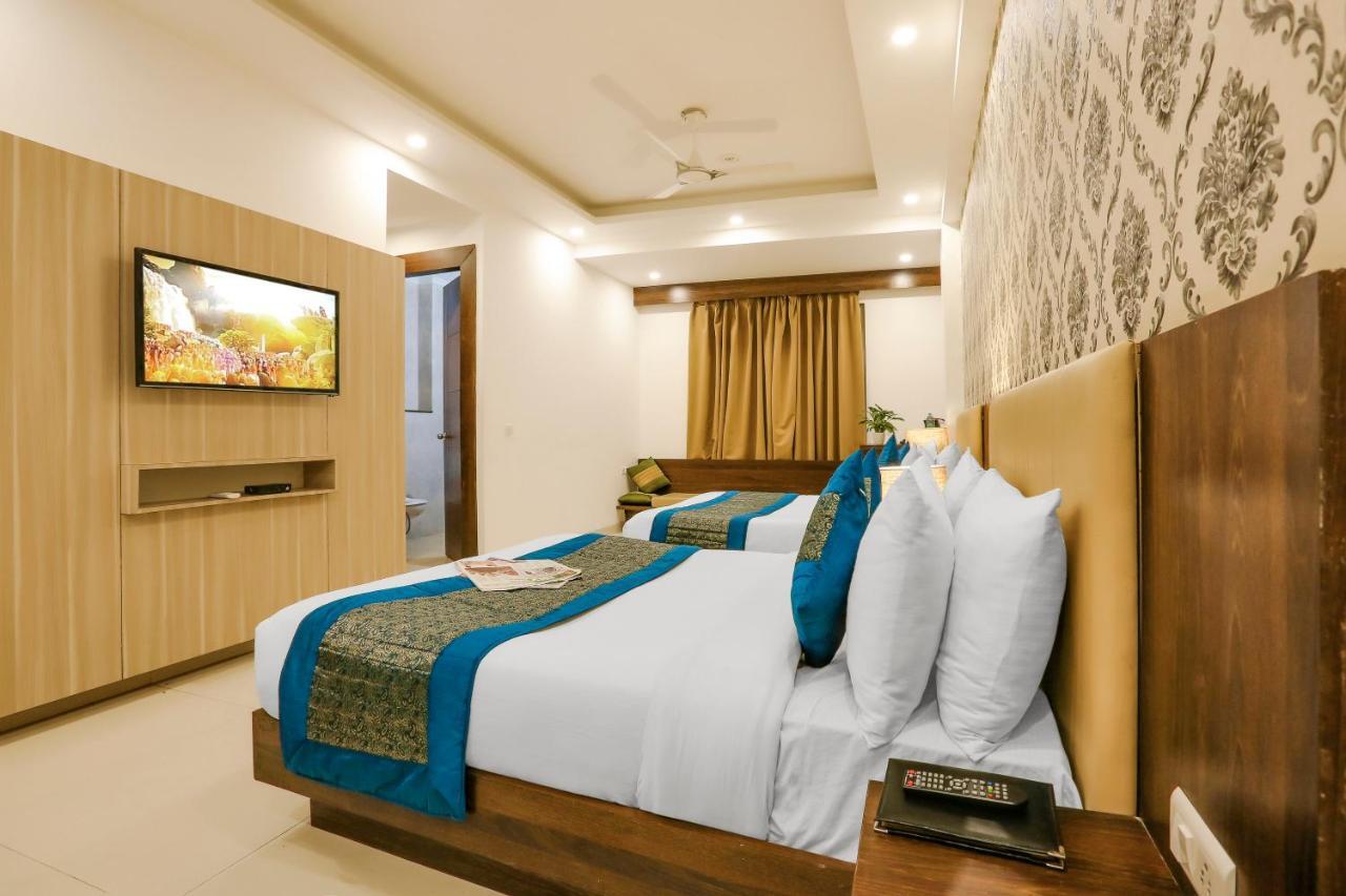 Almati - Near Delhi Airport