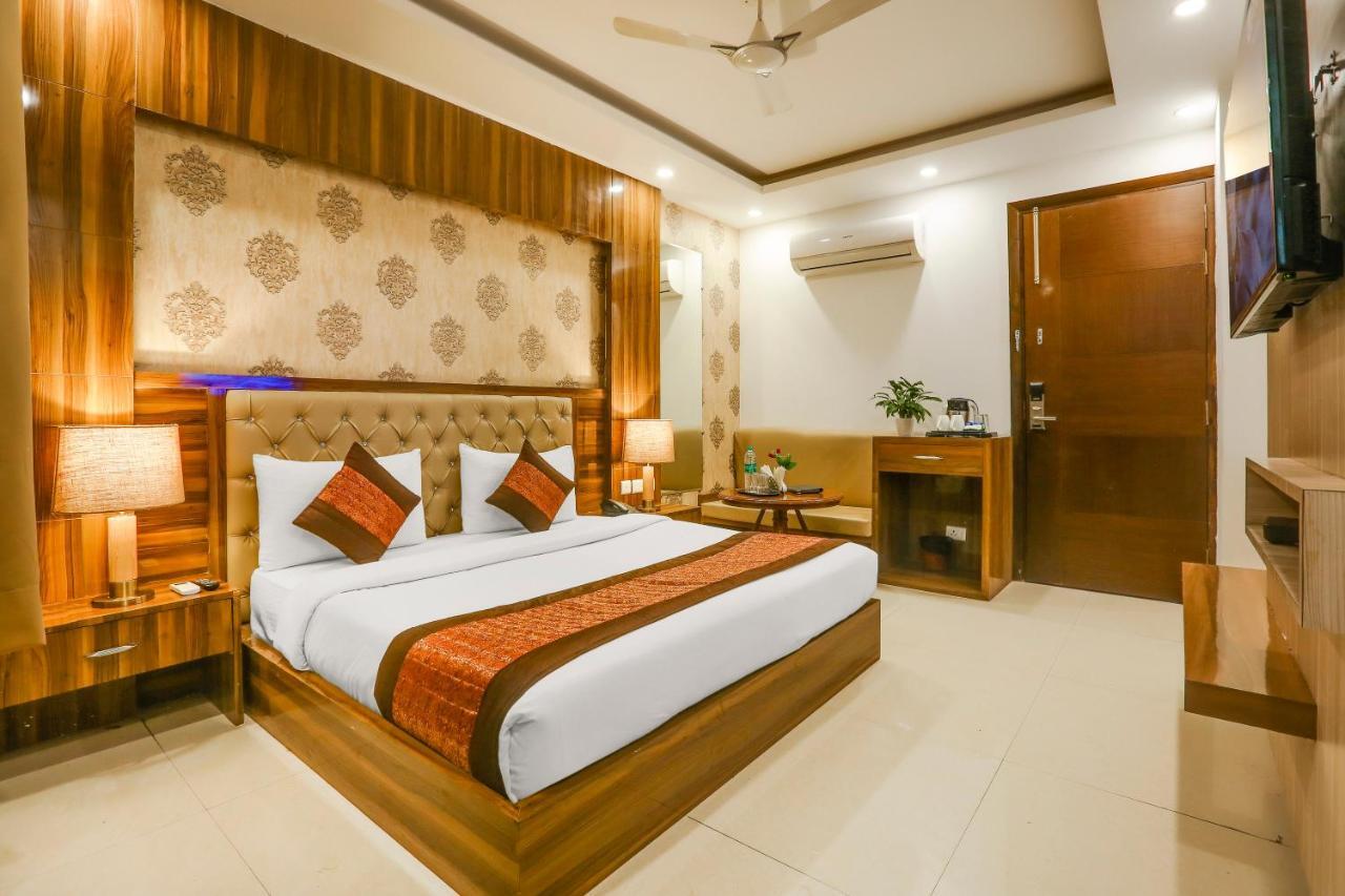Hotel Almati - Near Delhi Airport