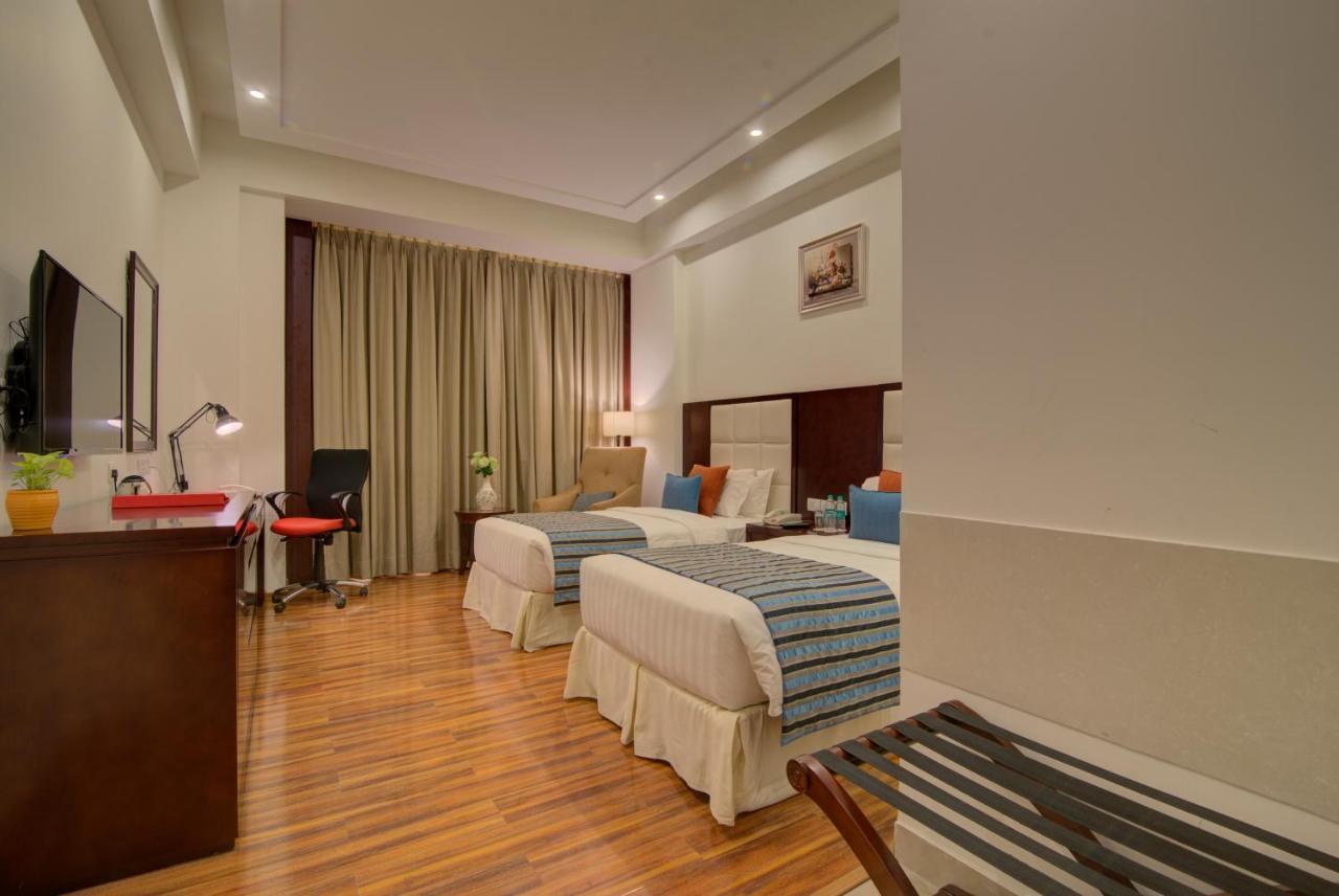 Hotel Ramada By Wyndham New Pitampura