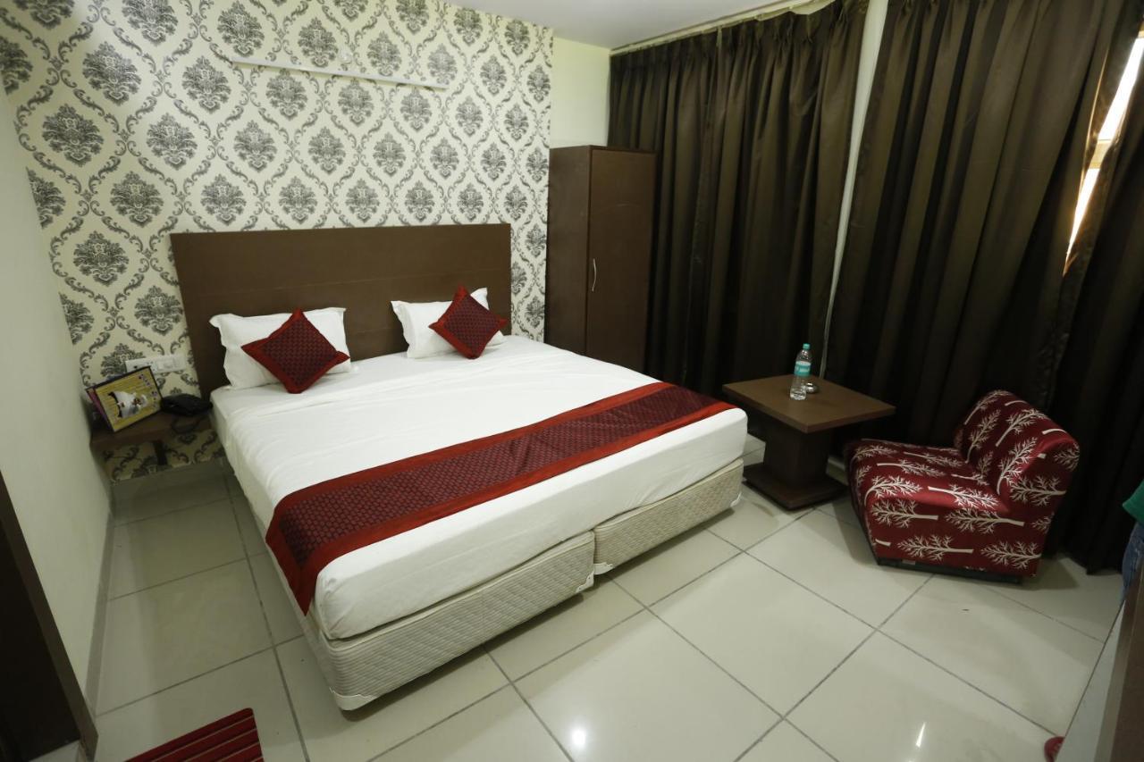 Hotel Airport Hotel Edge Home Stay 3*