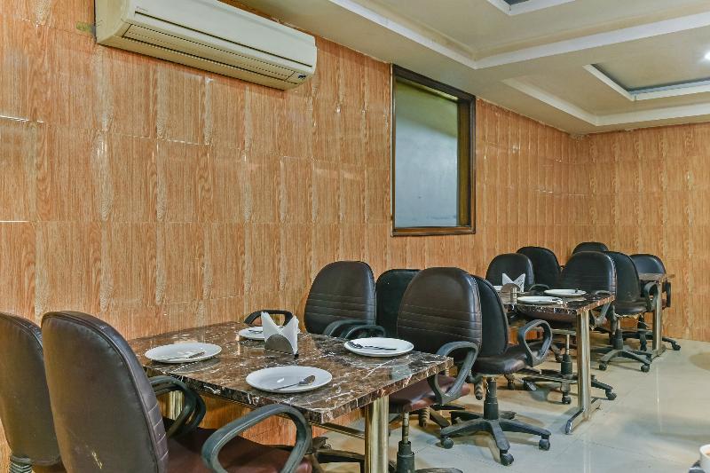 Hotel Smart Plaza Delhi Airport 4*