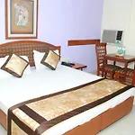 Hotel The Tourist - 1 Min From New Delhi Railway Station