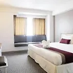 Hotel Airport Plaza