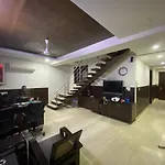 Sheesh Mahal Bed & Breakfast