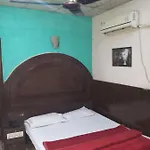 Hotel Diplomat Inn