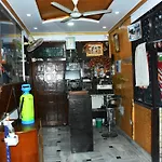S R Palace