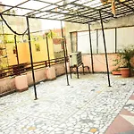 S R Palace