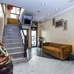 Oyo Flagship 14620 Kabila Karol Bagh