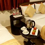 Hotel Square Stay