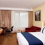 Hotel R Inn