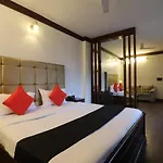 Hotel Clark Heights