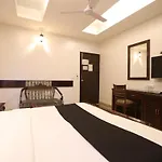 Hotel Clark Heights