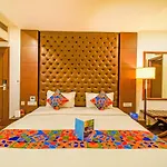 Fabhotel Bollywood Paradise Mahipalpur - Fully Vaccinated Staff