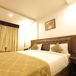 Airport Hotel Bollywood Paradise