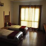 Hari\'S Court Inns & Hotels
