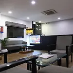 Aura44