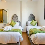Mayur By Roomsinc Delhi