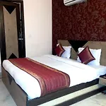 Hotel Ananda