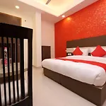 Hotel Srv Plaza Delhi
