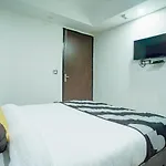 Hotel Red Snapper Couple Friendly At West Delhi