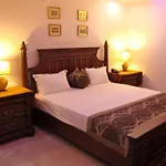 Skylink Suites Bed & Breakfast