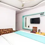 Anoop Hotel