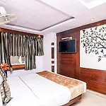 Anoop Hotel