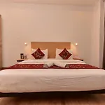 Hotel Gray Saffron - Near Rohini Sector 18, 19 Metro Station