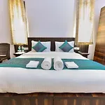 Hotel Gray Saffron - Near Rohini Sector 18, 19 Metro Station