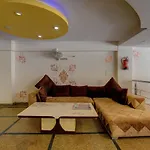 Fabhotel Vista Inn