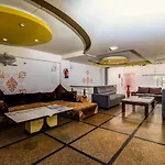 Fabhotel Vista Inn