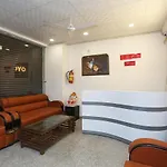 Vaccinated Staff - Oyo 14386 Orange Inn