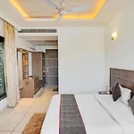 Oyo Townhouse 484 Sanskriti