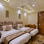 Hotel Blue Pearl - Free Airport Pick Up