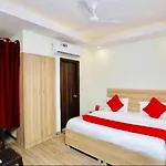 Hotel Golden Bliss At New Delhi Airport