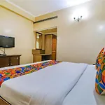 OYO 13052 Hotel Conclave Inn