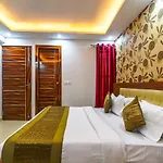 Hotel Urban Tree At Delhi Airport